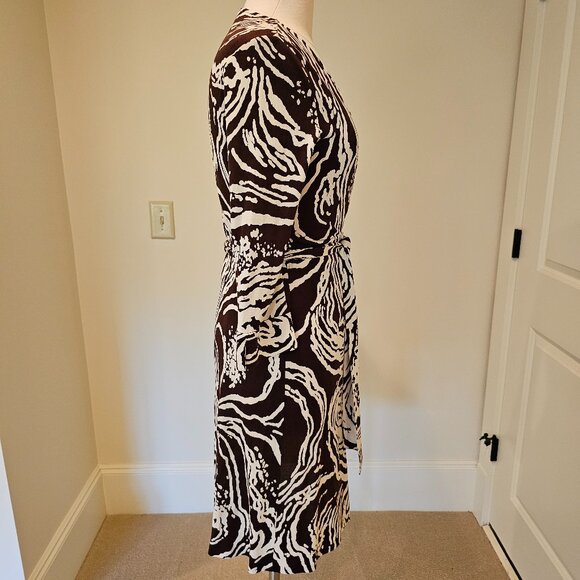 DVF Silk Julian Wrap Dress, EUC, Size 10 - Picture 3 of 6